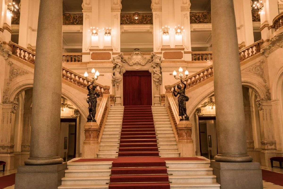 THEATRO MUNICIPAL COMEMORA O ANIVERSÁRIO DE SÃO PAULO COM APRESENTAÇÕES GRATUITAS E A PREÇOS POPULARES