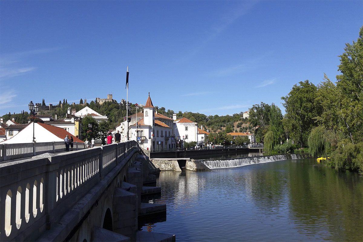 GRANDES HISTÓRIAS POR TRÁS DAS CONSTRUÇÕES DO CENTRO DE PORTUGAL