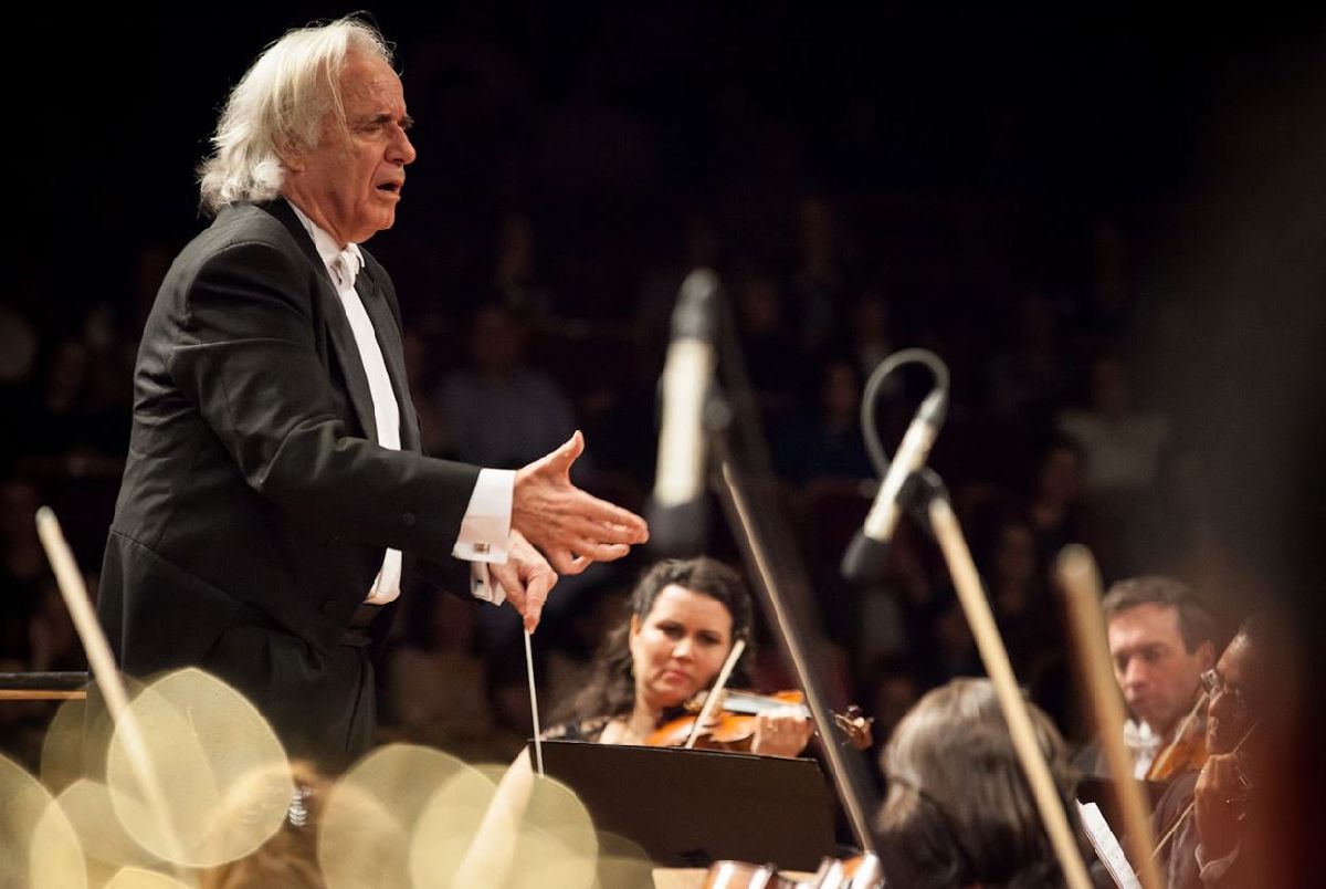 JOÃO CARLOS MARTINS E A BACHIANA FILARMÔNICA SESI-SP FAZEM ÚLTIMO CONCERTO DA TEMPORADA 2021 NO TEATRO GAZETA