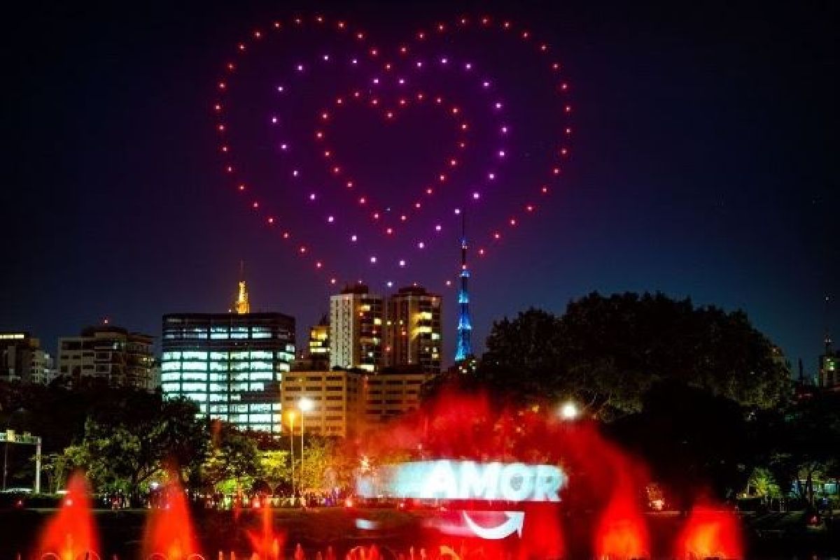 NATAL NO IBIRAPUERA TEM SHOW DE DRONES ILUMINADOS