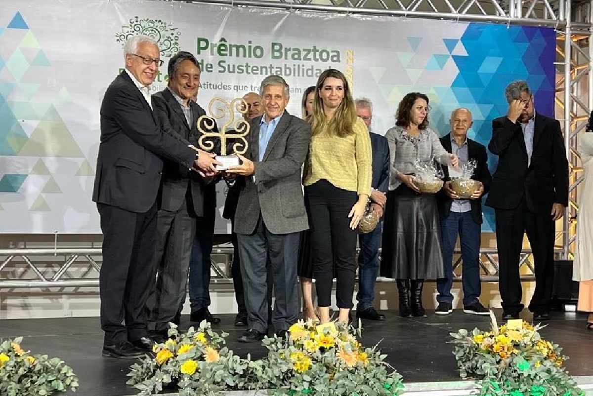 REDE DOS SONHOS FOI A GRANDE HOMENAGEADA NO PRÊMIO BRAZTOA DE SUSTENTABILIDADE EM LAGES-SC