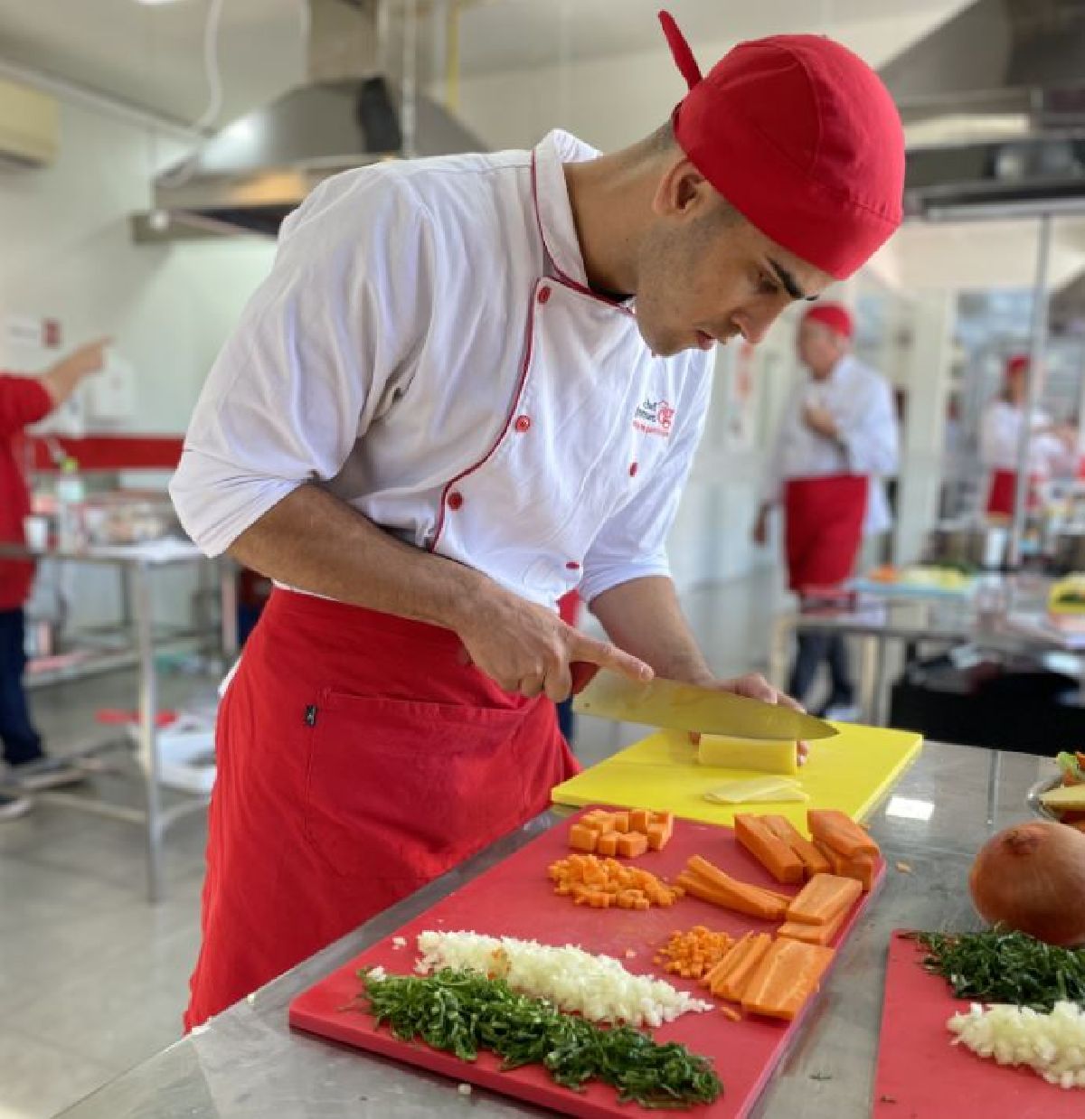 CHEF GOURMET TRAZ EXCELÊNCIA NO ENSINO DE GASTRONOMIA PARA O BAIRRO DA LAPA (SP) AGORA EM JUNHO