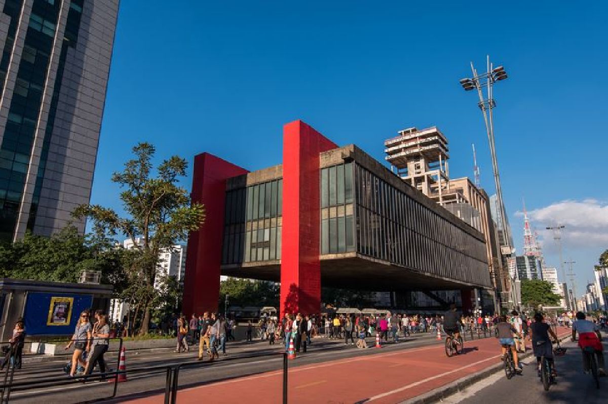 SÃO PAULO: UM ROTEIRO TURÍSTICO PELA AVENIDA PAULISTA