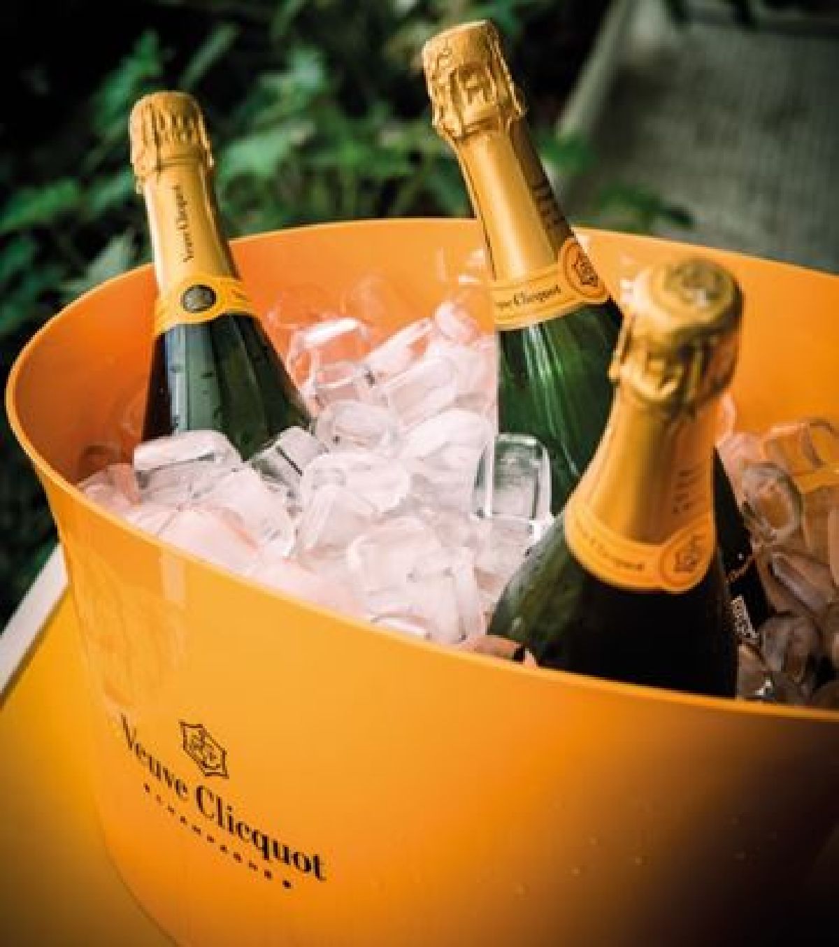 RESTAURANTE PÉRGULA TERÁ BRUNCH ESPECIAL COM CHAMPANHE VEUVE CLICQUOT NO DIA 26 DE JUNHO