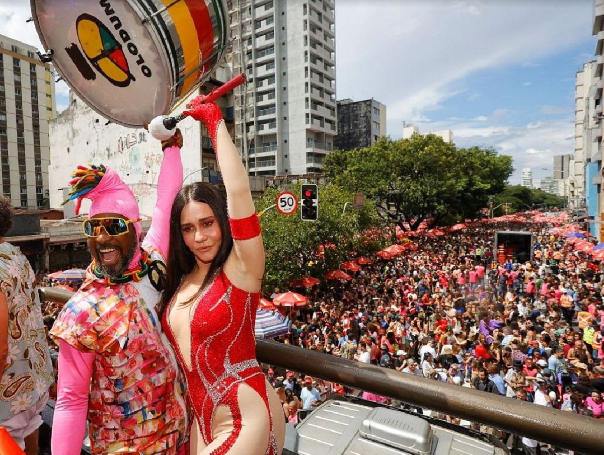 Reunindo uma multidão, Acadêmicos Do Baixo Augusta entrega um desfile histórico para a cidade de São Paulo