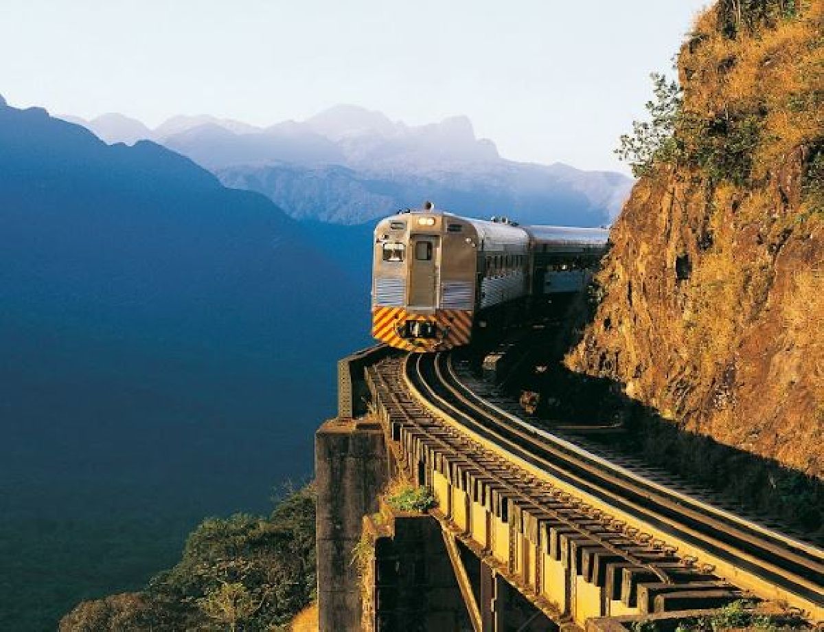 Feriado de 1º de maio no trem da Serra Verde Express