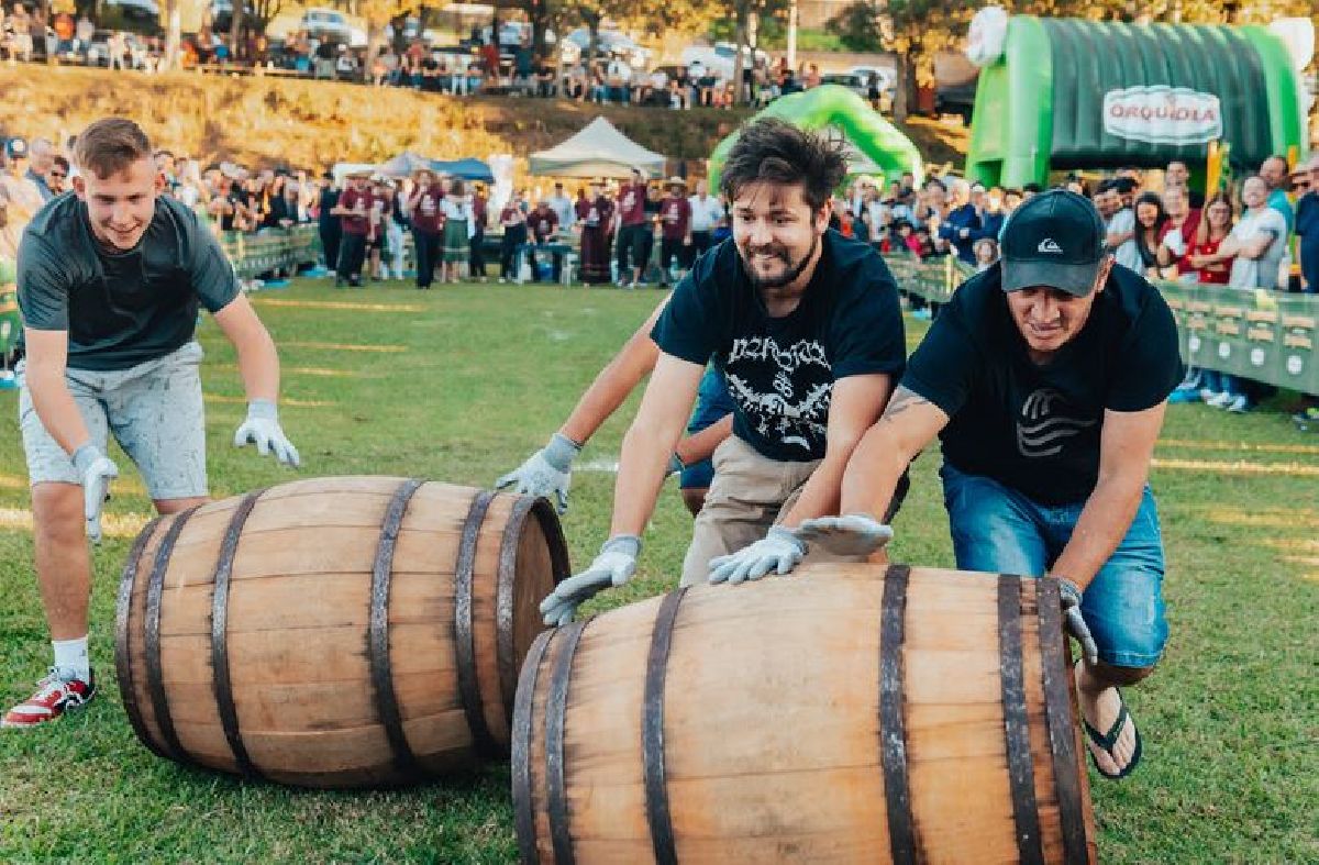 Com Jogos Coloniais, Fenavinho leva diversão e valorização cultural ao interior