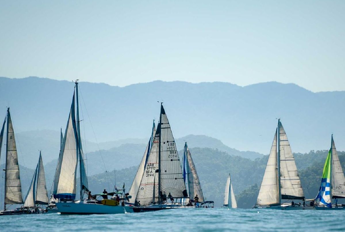 Litoral norte de São Paulo recebe terceira edição da Regata Decathlon Ubatuba-Ilhabela