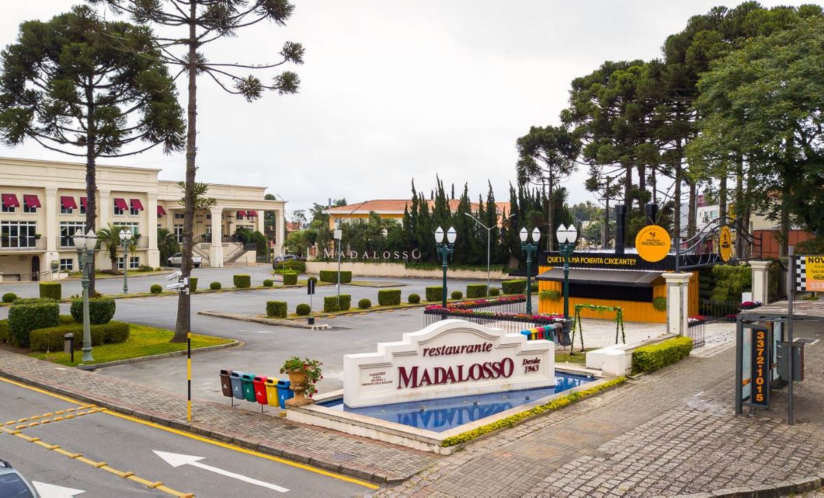 RESTAURANTE  FAMÍLIA  MADALOSSO