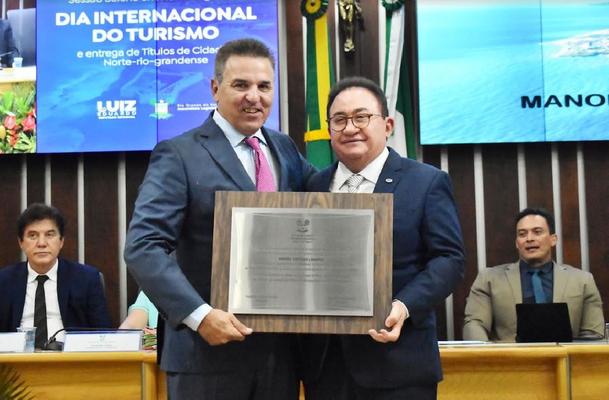Manoel Linhares é homenageado com o título de Cidadão Norte-Rio-Grandense