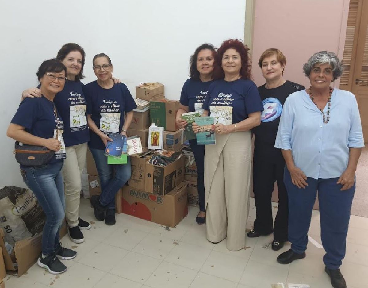 Festuris arrecada 2100 livros para bibliotecas do Estado