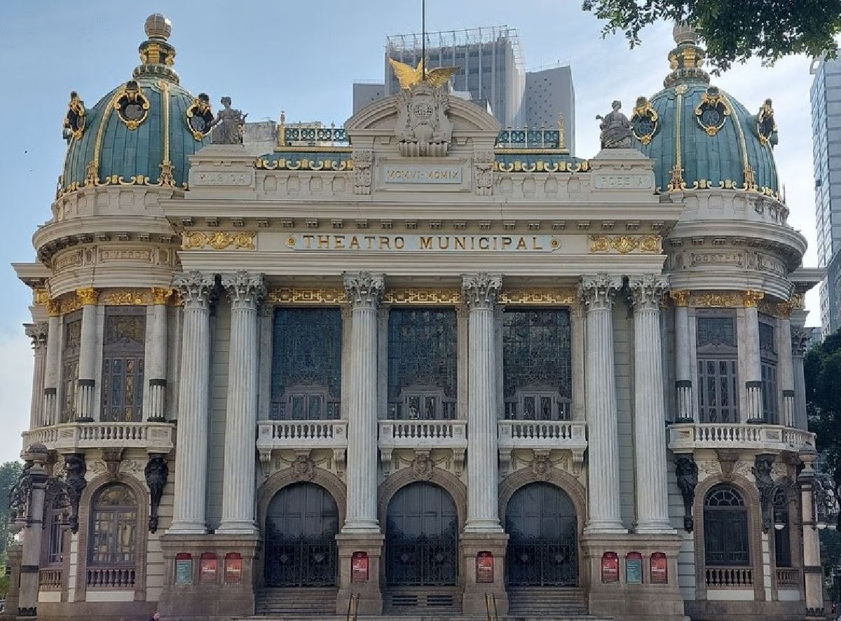 Visit Rio celebra parceria com Theatro Municipal no ano do 40º aniversário da entidade  Parceria busca integrar ainda mais cultura e turismo carioca