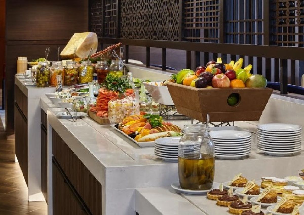 Hilton São Paulo Morumbi prepara brunch de Páscoa com festival de frutos do mar e mesa para chocólatras em seu restaurante Armazem