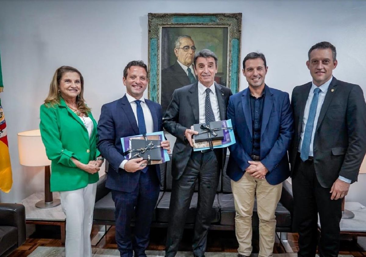 CEOS s do Festuris Gramado oficializam convite ao embaixador e ao cônsul da Itália