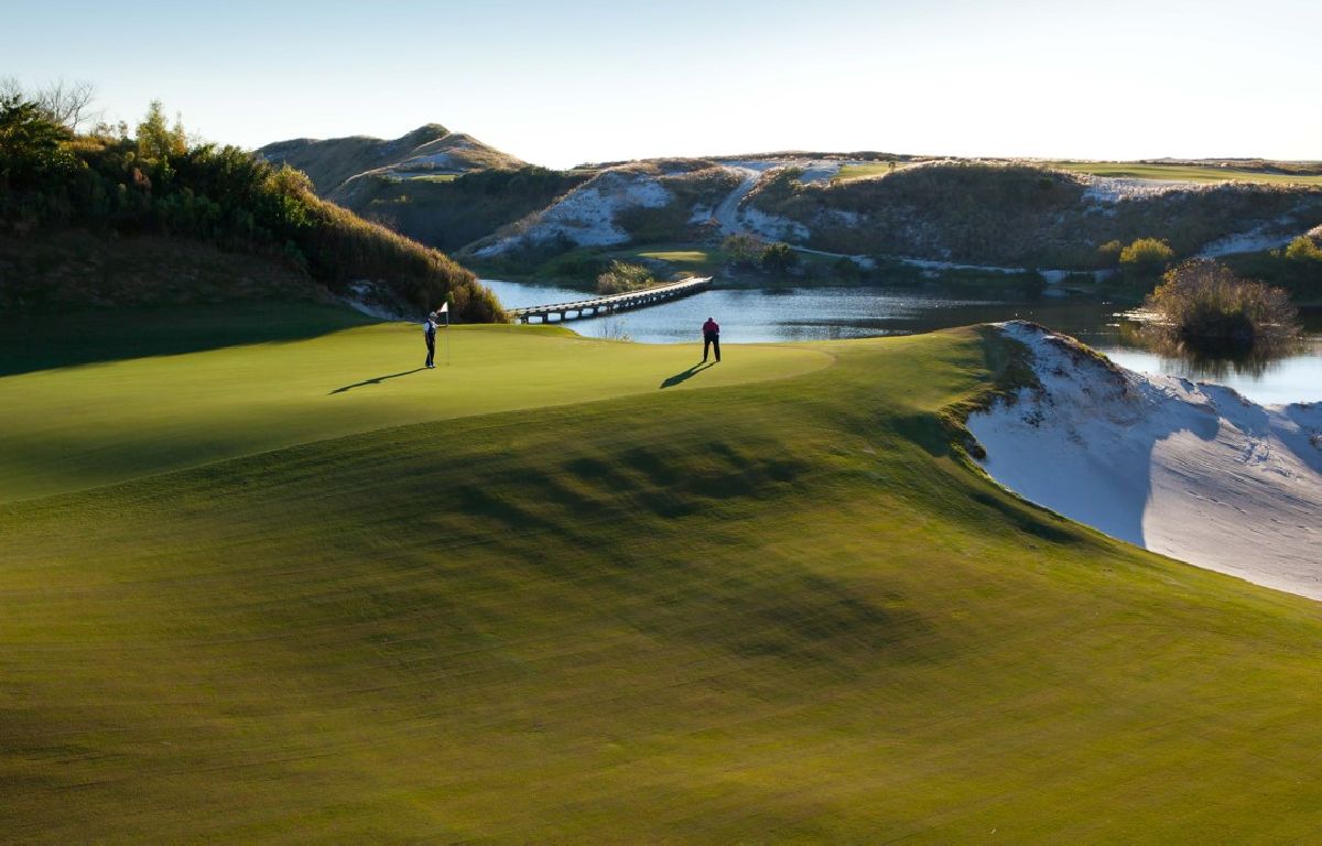 Um dos melhores destinos de golfe do mundo fica na Flórida Central!