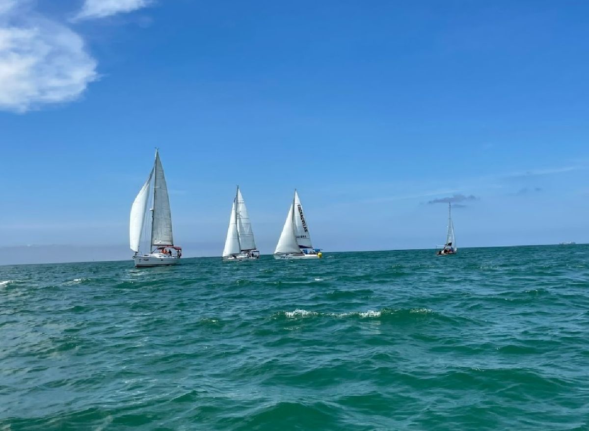 Navegantes celebra aniversário com regata e encontro com atleta olímpico Bruno Fontes