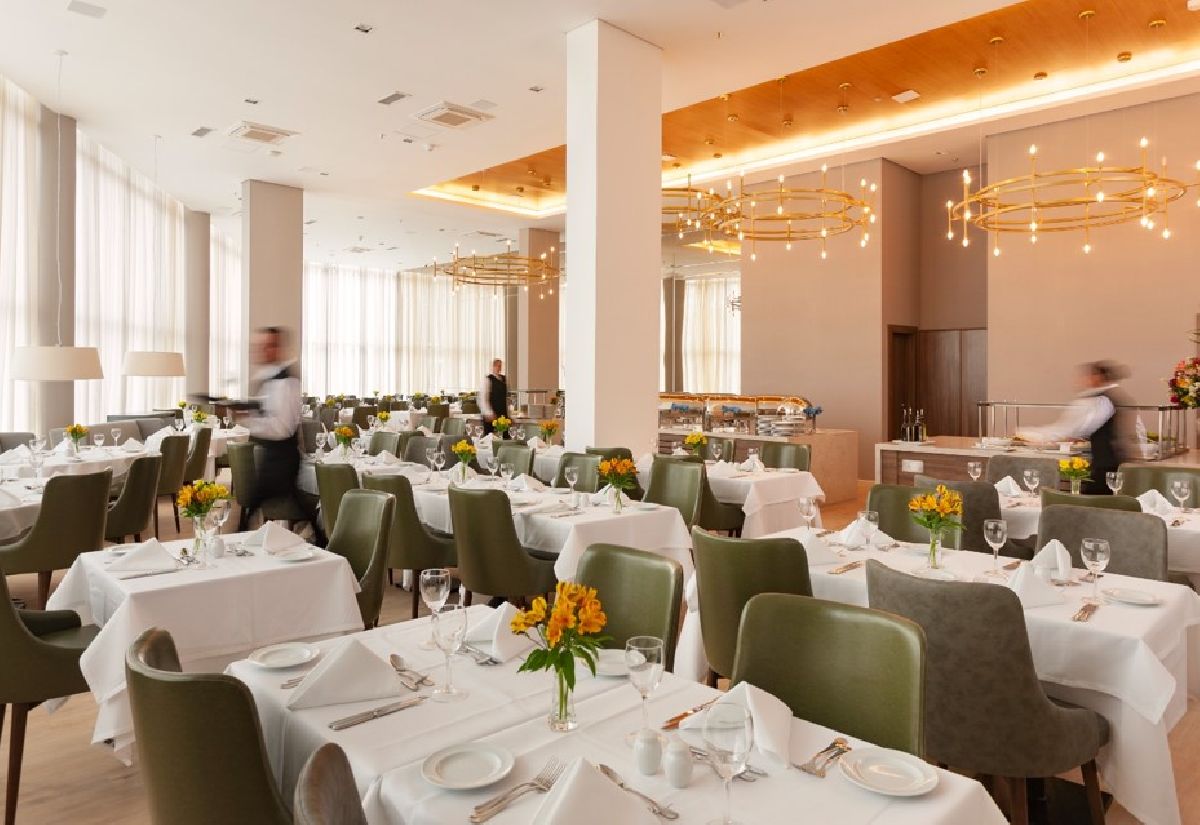 Restaurante Simetria, do Royal Palm Tower Indaiatuba, terá cardápio especial para o Dia das Mães