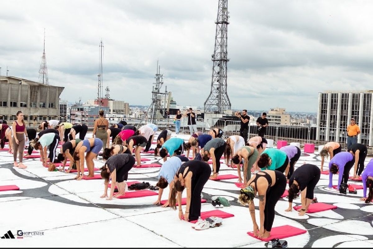 Yoga no Heliponto celebra o Dia das Mães no Top Center Shopping