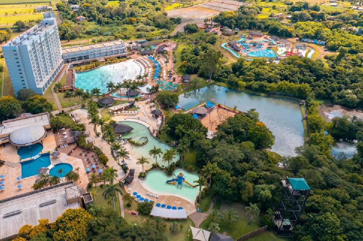 Vai viajar em julho? Foz do Iguaçu e Curitiba estão entre os destinos mais procurados do Brasil