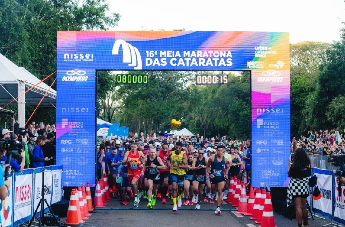 16.ª Meia Maratona das Cataratas reuniu milhares de corredores para uma prática na natureza