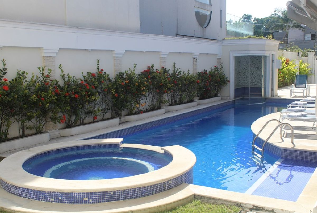 Enseada Premium Suítes tem luxo, conforto e hospitalidade com vista para o mar no Guarujá (SP)