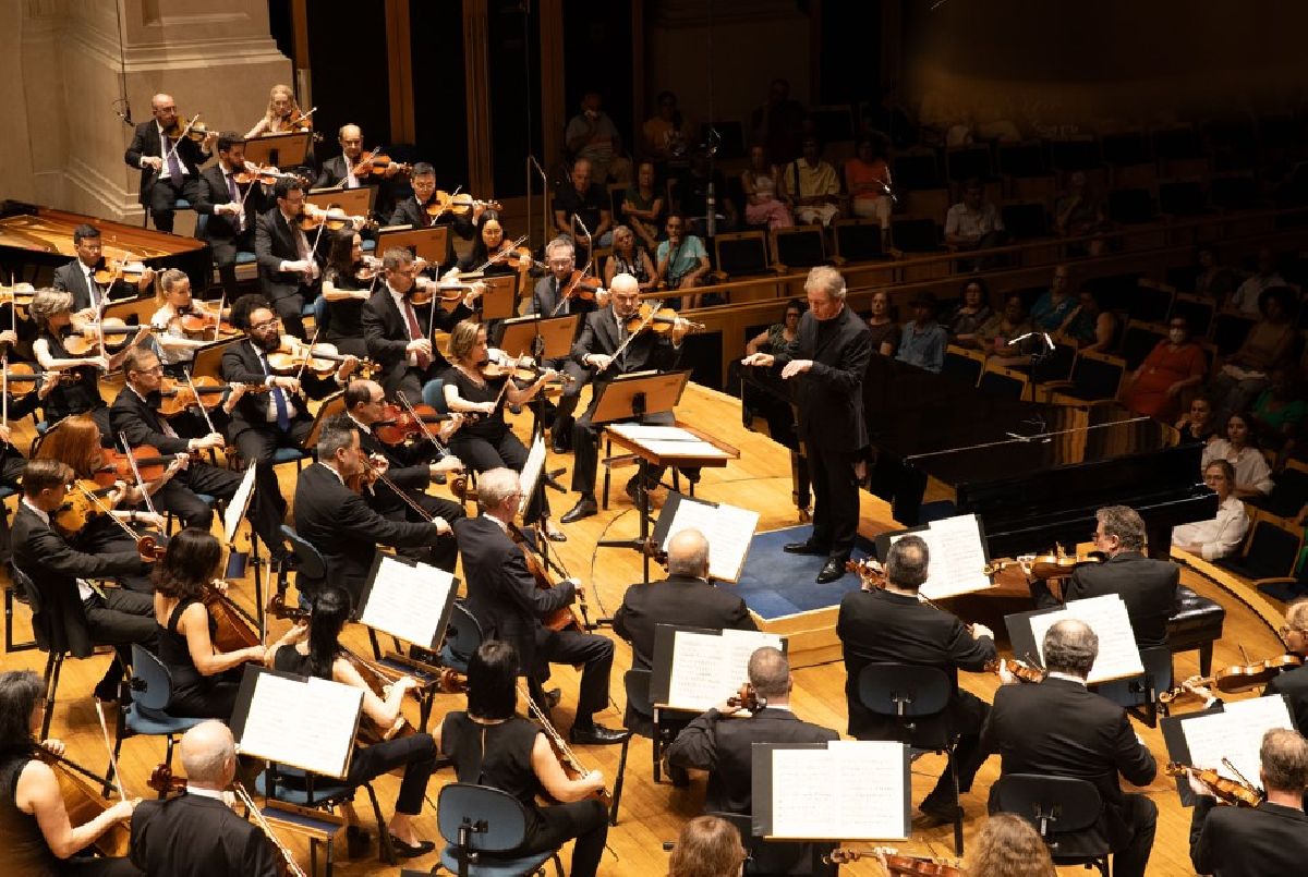 Osesp recebe novamente maestro Masaaki Suzuki e pianista Tom Borrow nesta semana na Sala São Paulo