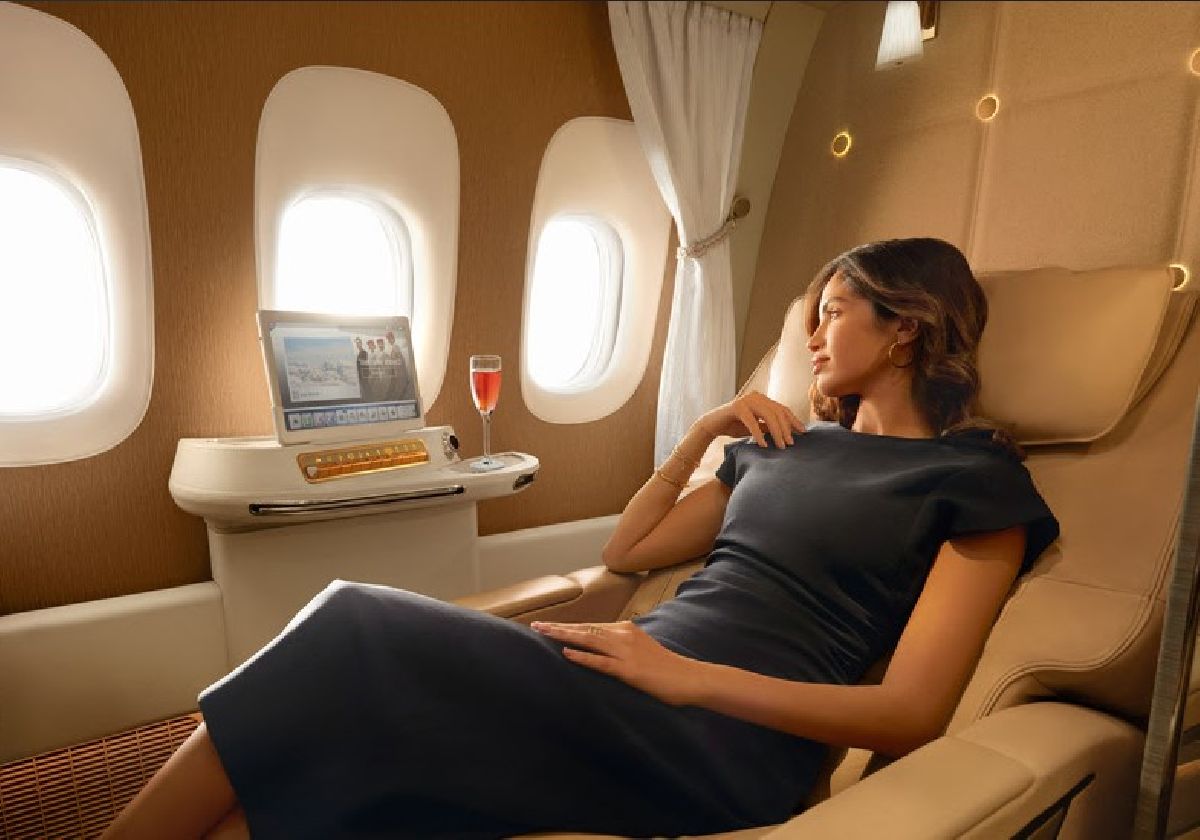 Emirates inclui champagne raro em serviço de bordo da Primeira Classe