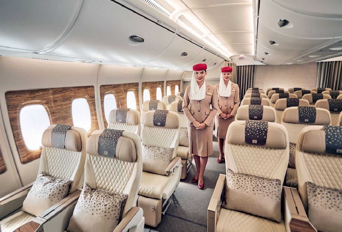 Emirates inclui Premium Economy em recompensas do programa de milhas