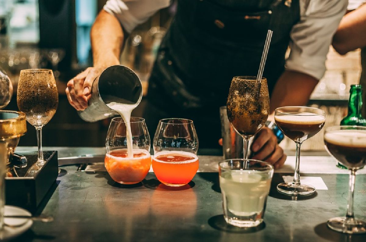 Evento de hospitalidade reúne profissionais de bebidas e hotelaria na América Latina