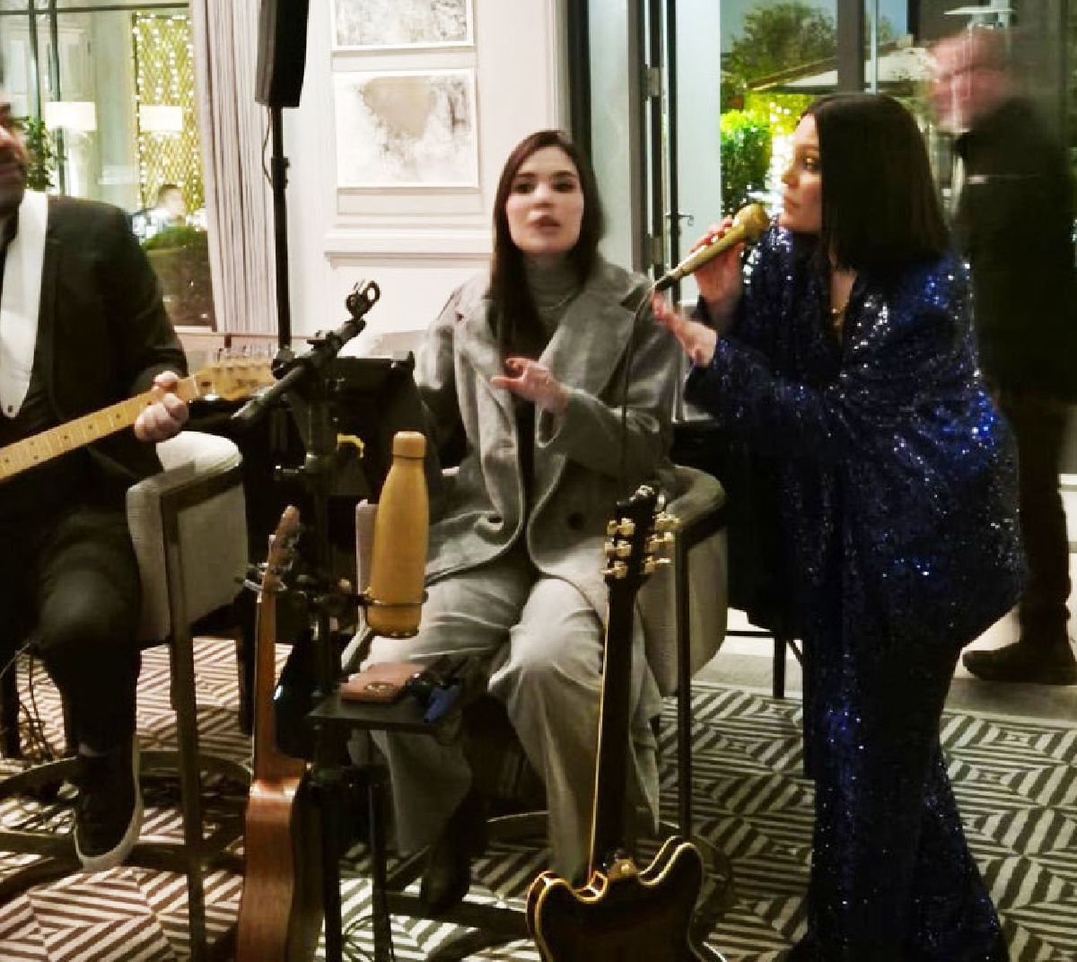 Jessie J dá canja surpresa em restaurante do Palácio Tangará após show no The Town