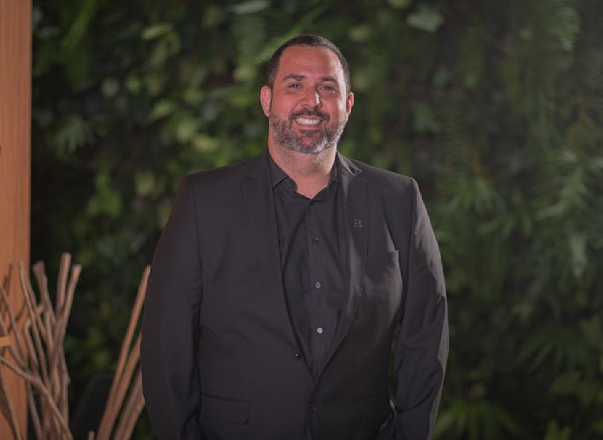  BA RA Hotel anuncia Eduardo Mendes como novo gerente