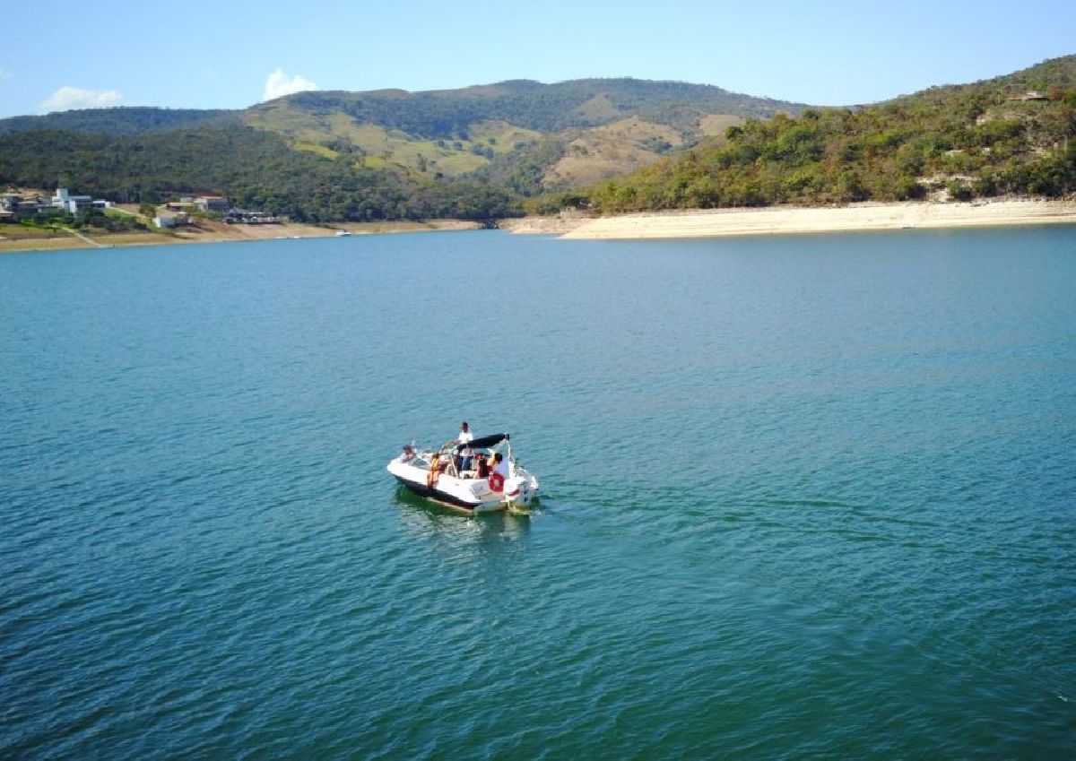 Minas Gerais promove destinos do Mar de Minas e da Serra da Canastra em press trip nacional