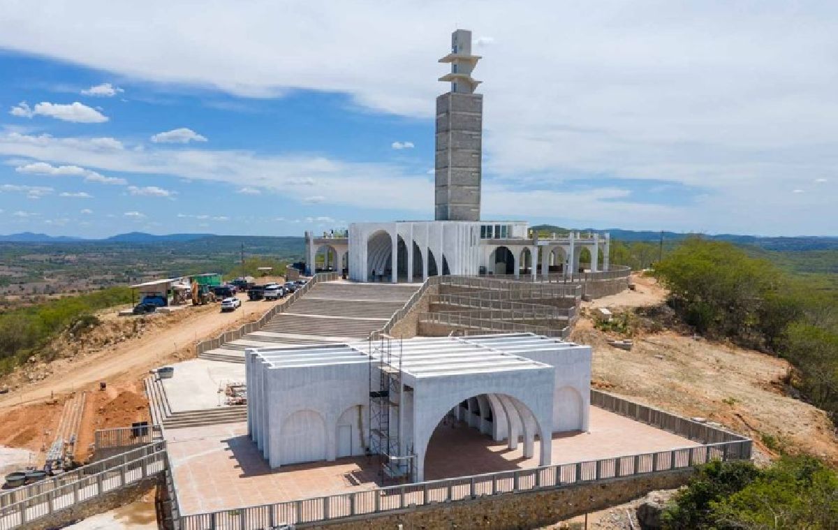 Fé e desenvolvimento: Santuário de SantAna projeta Santana do Ipanema como polo do turismo religioso no nordeste