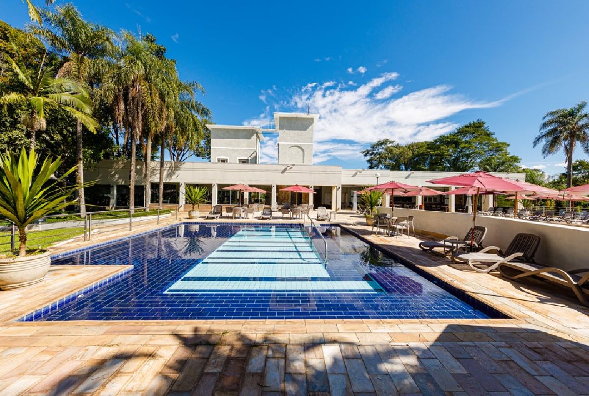 Férias de verão no Grand Resort Serra Negra combinam conforto, natureza e tradição