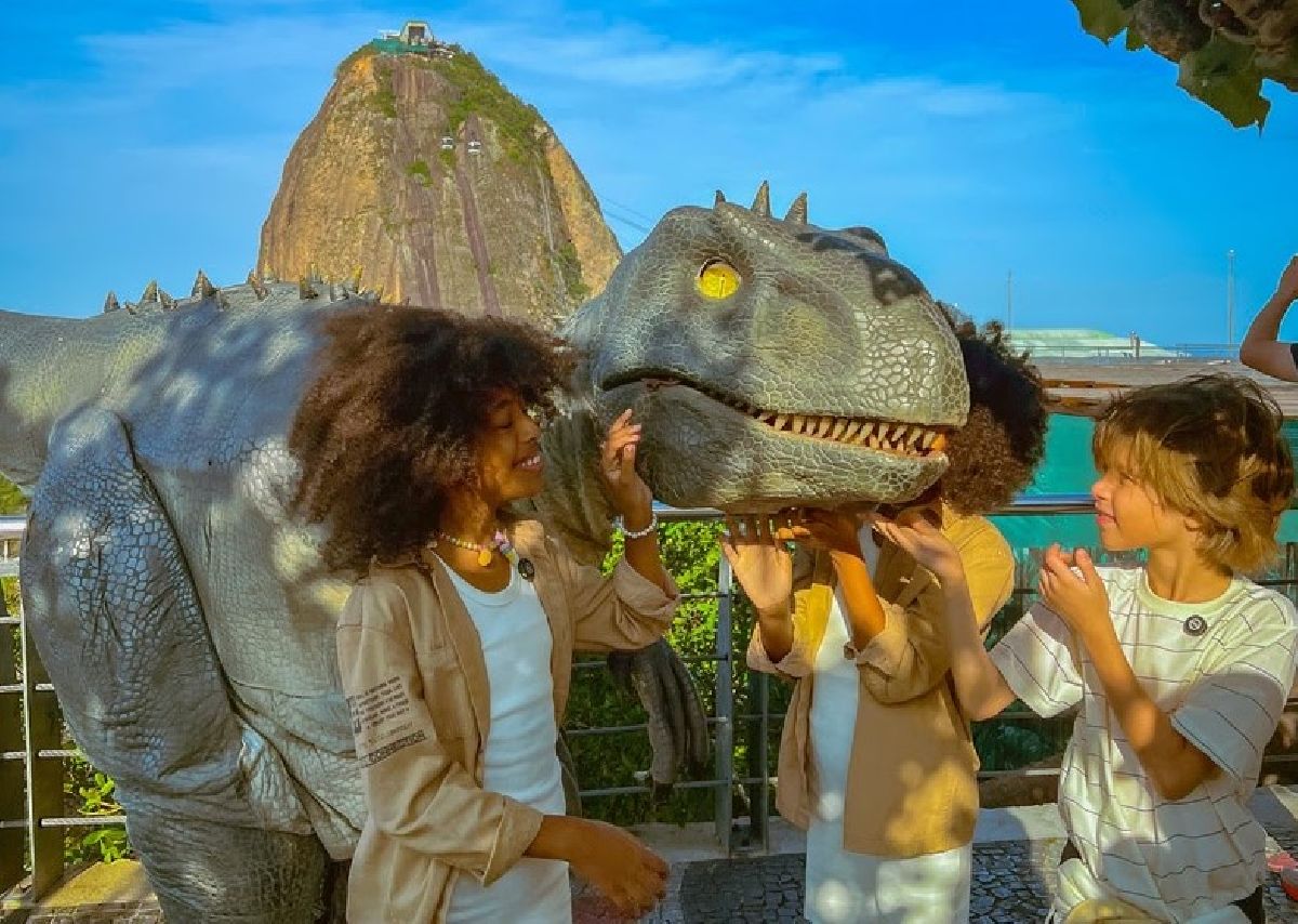 Última semana para aproveitar o universo dos dinossauros no Parque Bondinho Pão de Açúcar®