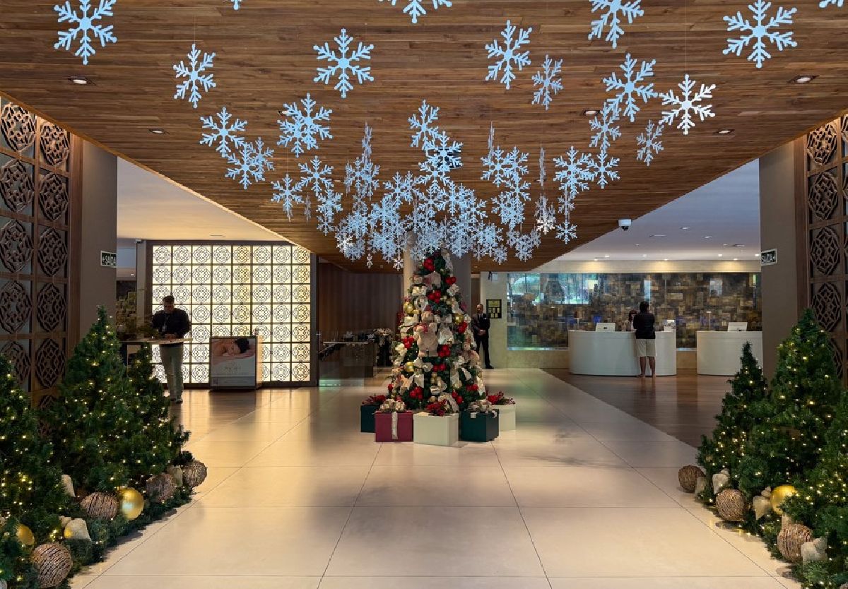 Em clima de Natal Luz, Wyndham Gramado apresenta decoração e programação temática