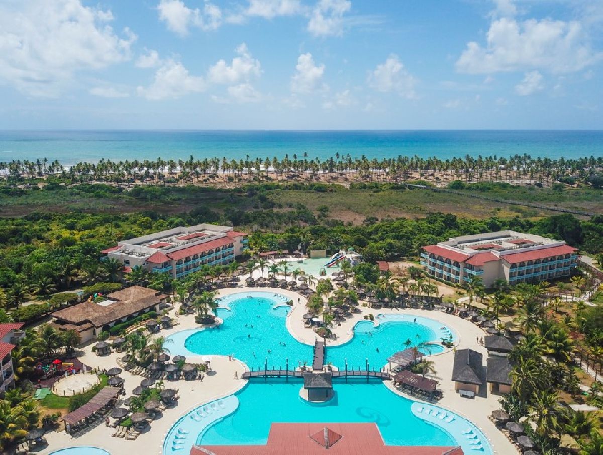 Grand Palladium Imbassaí Resort & SPA anuncia Timbalada como atração principal do Réveillon 2026
