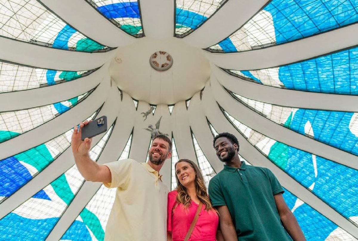 Brasil supera média de crescimento mundial na chegada de turistas internacionais no 1º semestre de 2025