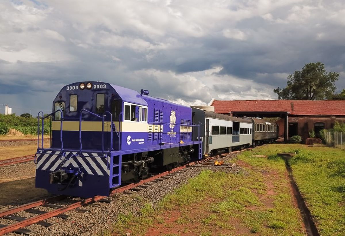 Trem da República celebra mês da Proclamação com descontos de até 50%