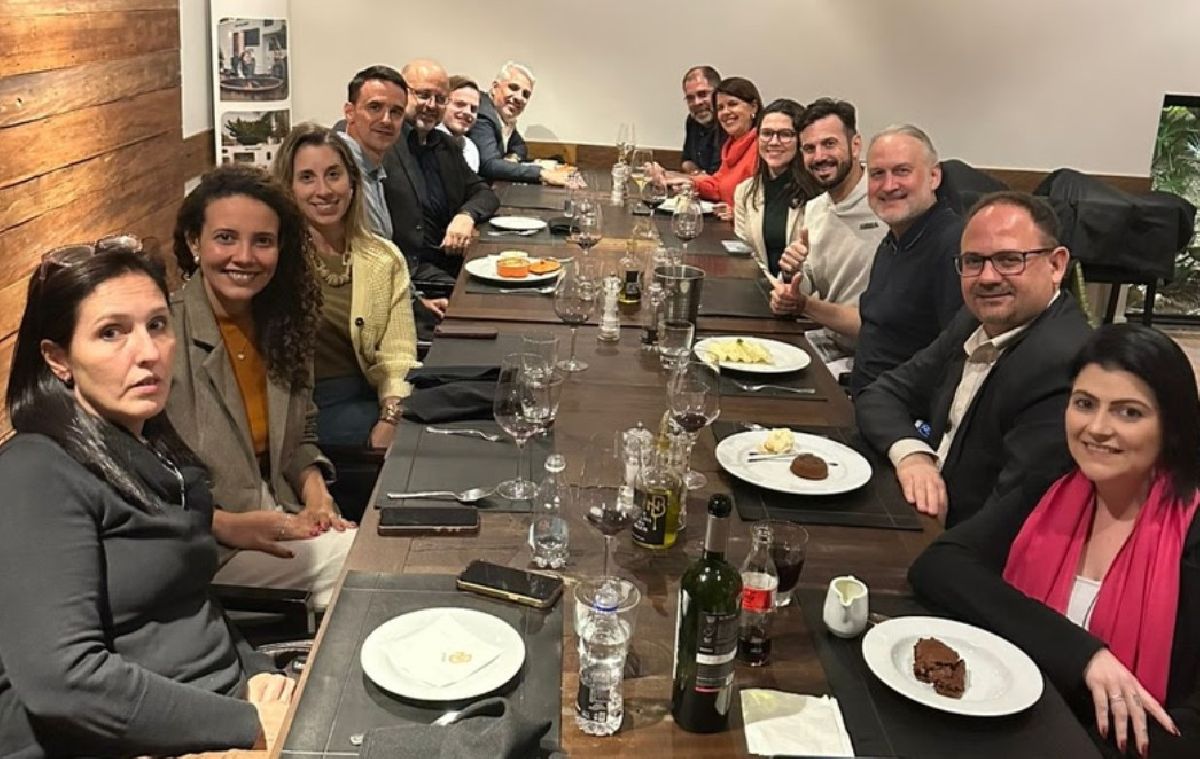 Mobility e Cruise America reforçam parceria em jantar com agentes de viagens em São Paulo