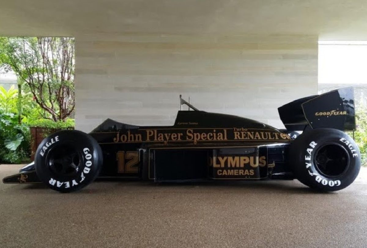 Wyndham São Paulo Ibirapuera recebe  réplica da lendária Lotus 97T de Ayrton Senna durante semana do GP São Paulo de F-1