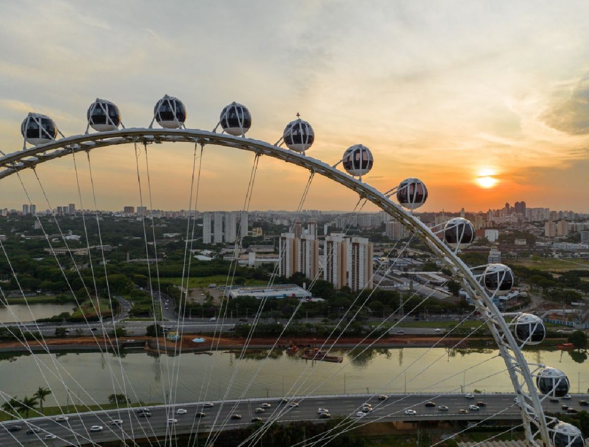 Cabines com karaokê são opção de happy hour intimista na Roda Rico para as confraternizações de fim de ano