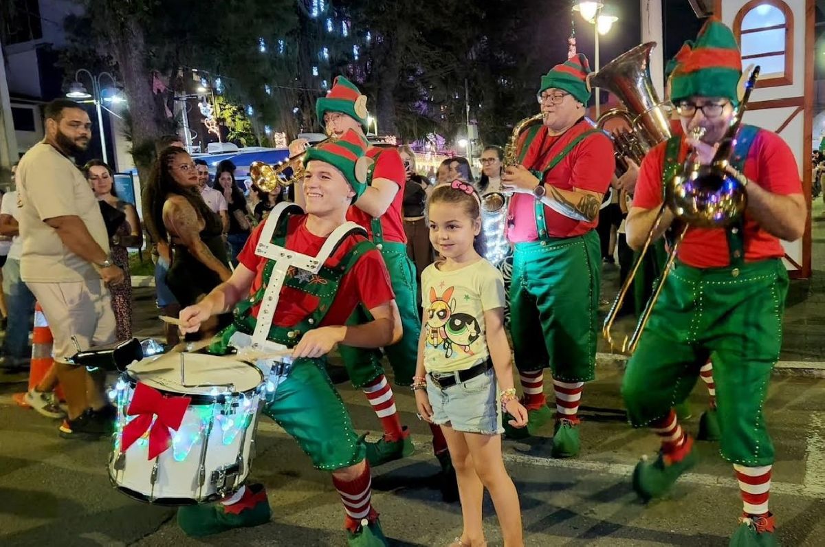 Abertura do Natal de Joinville 2025 encanta 90 mil pessoas e reforça cidade como destino natalino do Sul do Brasil