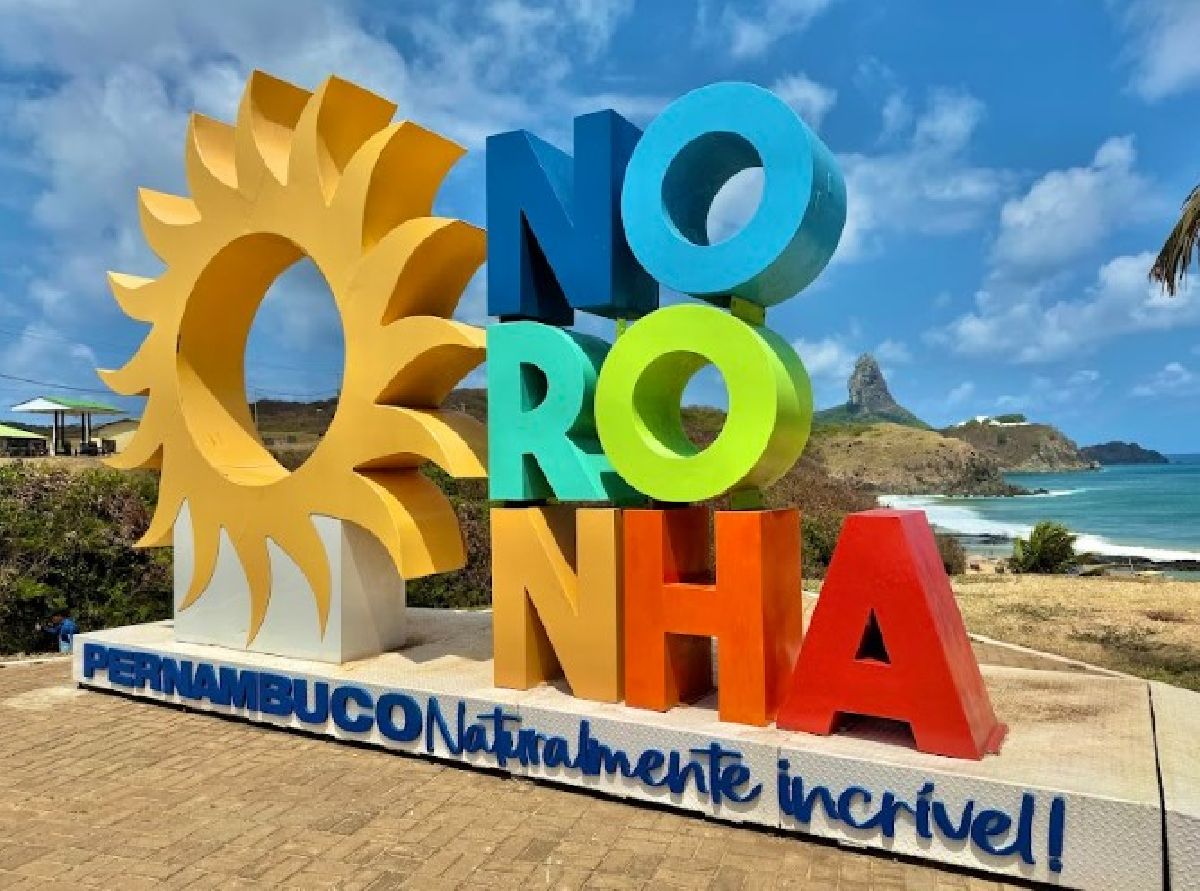Fernando de Noronha celebra a chegada de 2026 com festas icônicas e ocupação hoteleira de quase 90%