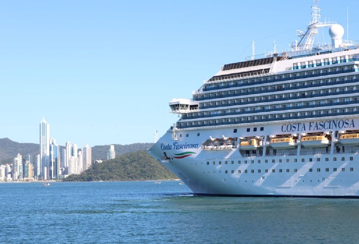 Com primeira operação alfandegada, Balneário Camboriú vira vitrine de investimentos na temporada de cruzeiros