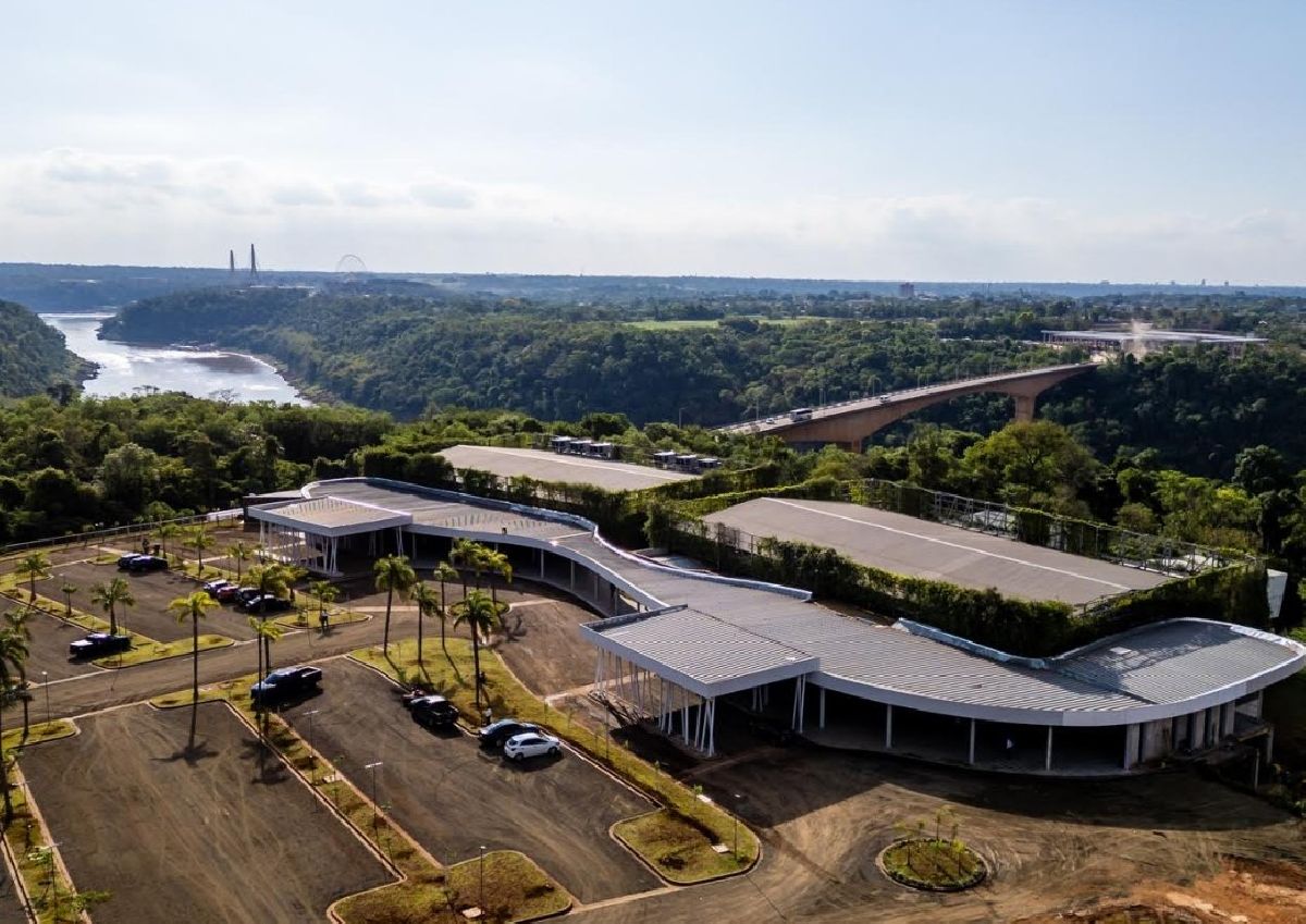 Centro de Convenções Iryapú estreia com megaevento internacional e reúne centenas de profissionais do turismo