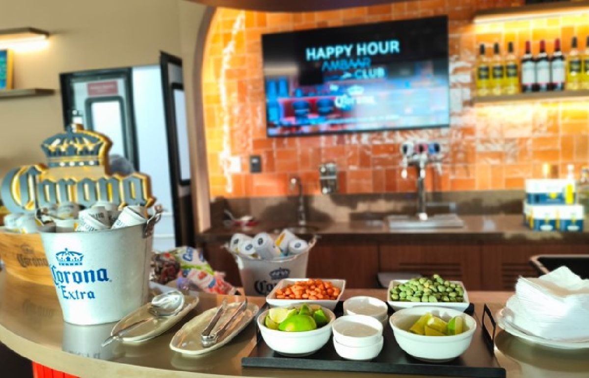 AMBAAR e Corona firmam parceria inédita para oferecer happy hour aos passageiros no Aeroporto de Congonhas
