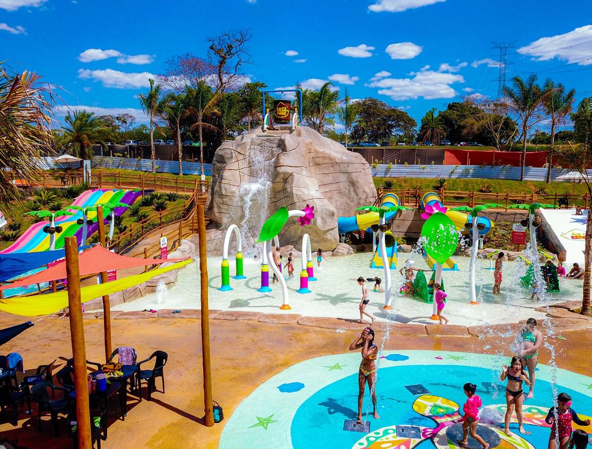 Peter Pan, Sininho, Scooby Doo, entre outros personagens animam as férias de verão no Arca Parque