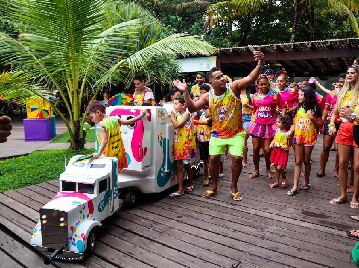 Carnaval 2026: Resort Arcobaleno oferece dias de folia em família em clima de axé nostalgia