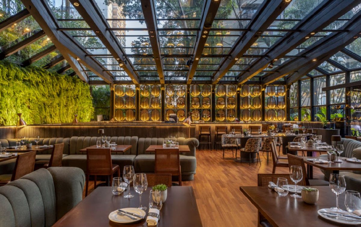 Must Restaurant aposta no all day dining e transforma seu menu em experiência urbana em São Paulo